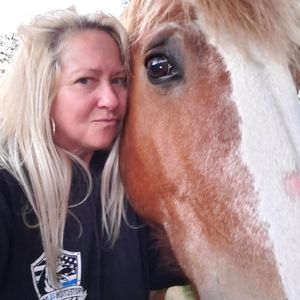 Meet your Posher, Dayna